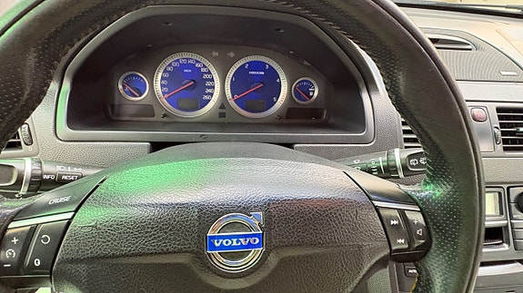 Volvo XC90 15 of 20