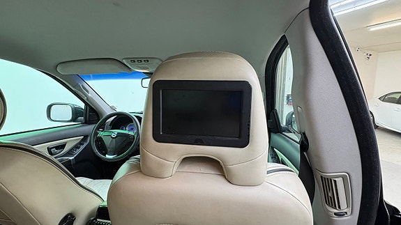 Volvo XC90 16 of 20