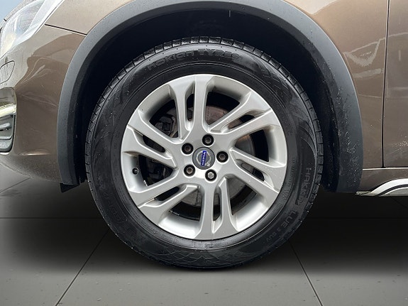 Volvo V60 Cross Country 14 of 18