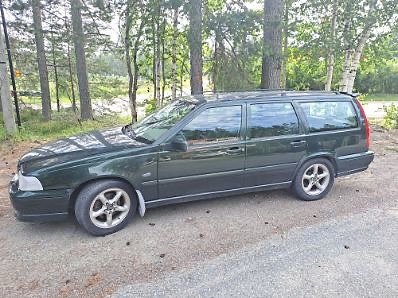 Volvo V70 4 of 5
