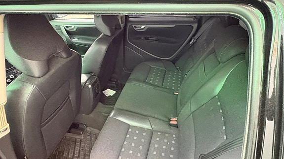 Volvo V70 12 of 21