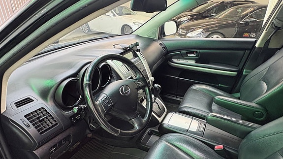 Lexus RX400h 17 of 22