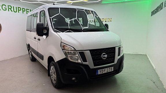 Nissan NV400 3 of 5