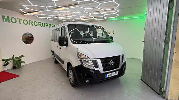 Nissan NV400 4 of 5