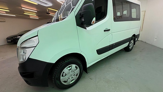 Nissan NV400 13 of 26