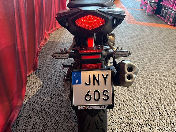 Honda CB500F 5 of 5