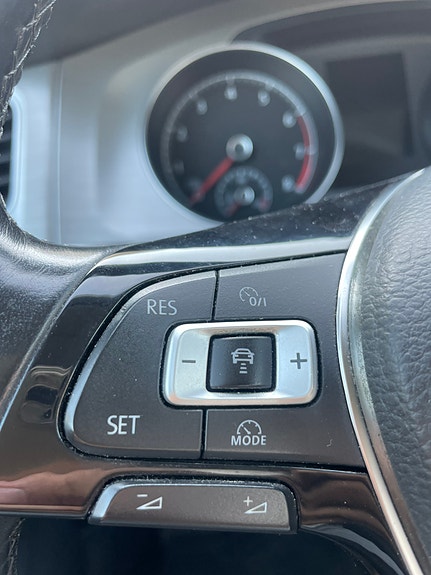 Volkswagen Golf VII 7 of 14
