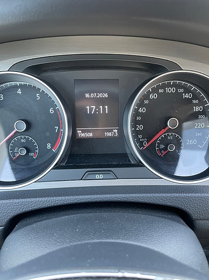 Volkswagen Golf VII 10 of 14
