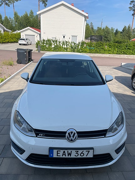 Volkswagen Golf VII 2 of 5