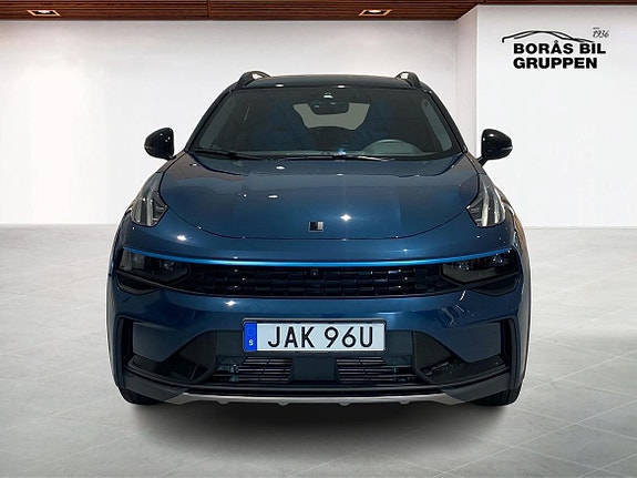 Lynk & Co 01 8 of 18