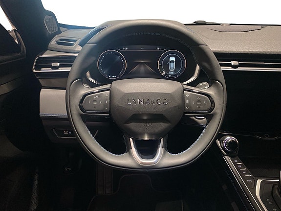 Lynk & Co 01 10 of 18