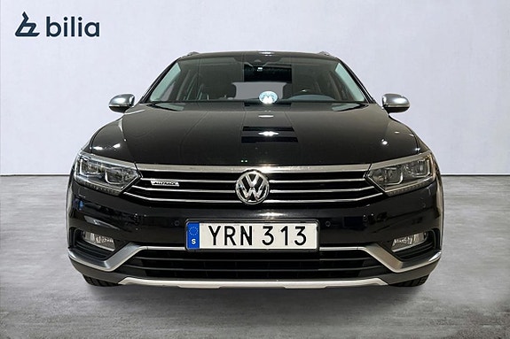 Volkswagen Passat Alltrack 4 of 5