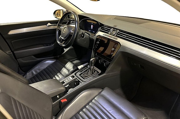 Volkswagen Passat Alltrack 5 of 5