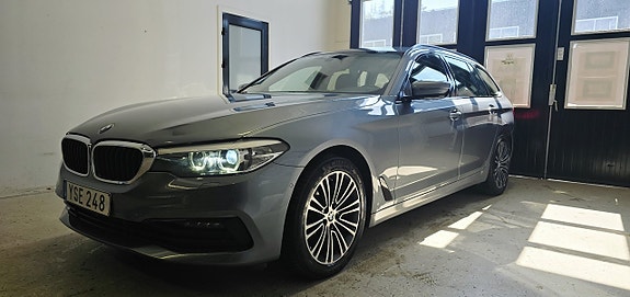 BMW 520d 2 of 5