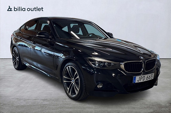 BMW 330d 4 of 5