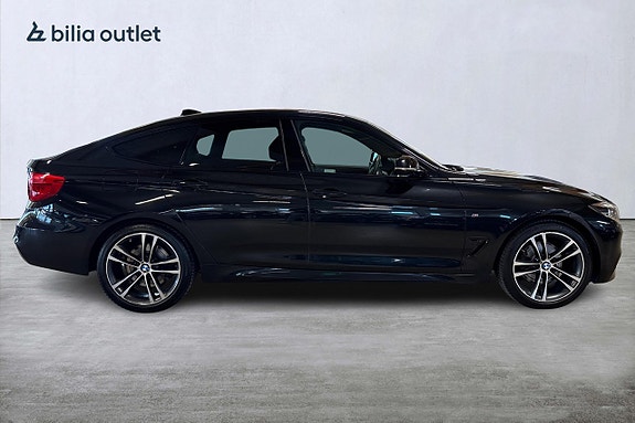 BMW 330d 5 of 5