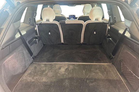 Volvo EX90 12 of 27