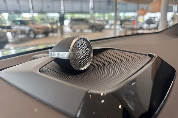 Volvo EX90 22 of 27