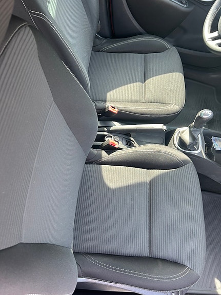 Renault Clio 7 of 18