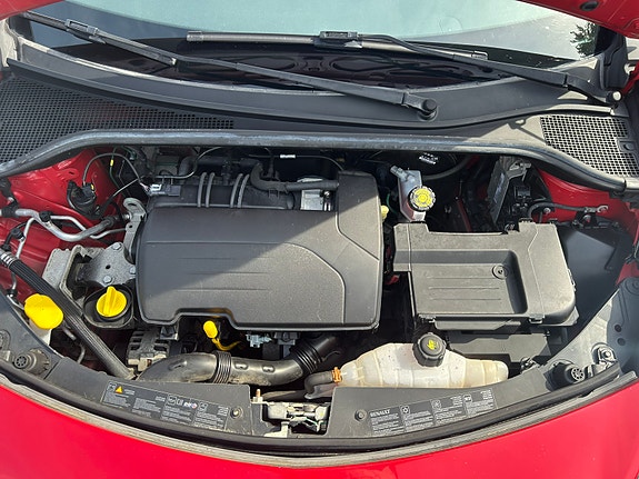 Renault Clio 14 of 18