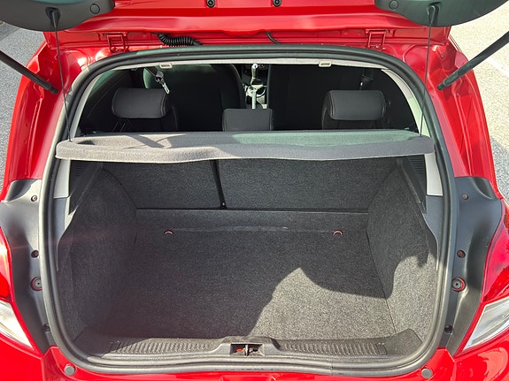 Renault Clio 11 of 18