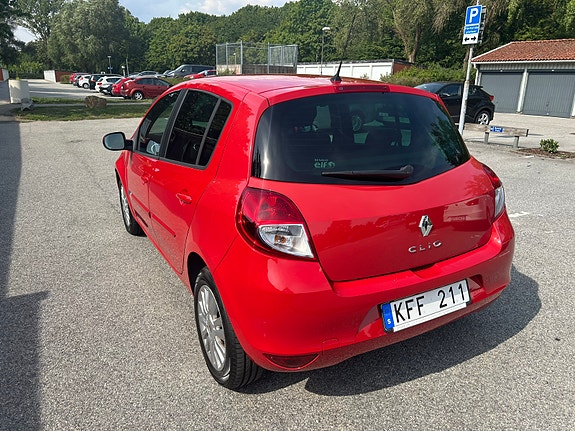 Renault Clio 2 of 18