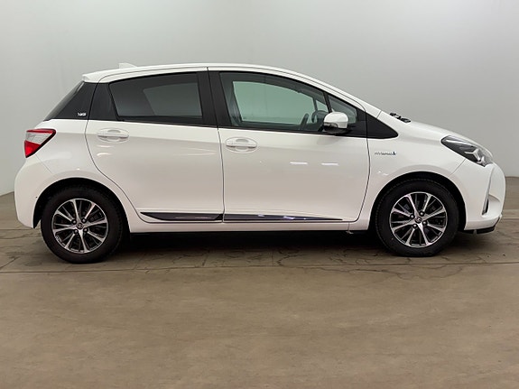 Toyota Yaris 7 of 22