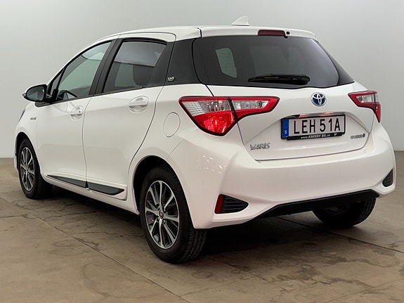 Toyota Yaris 4 of 5