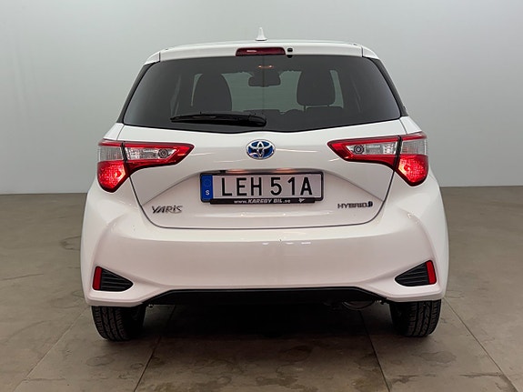 Toyota Yaris 5 of 5