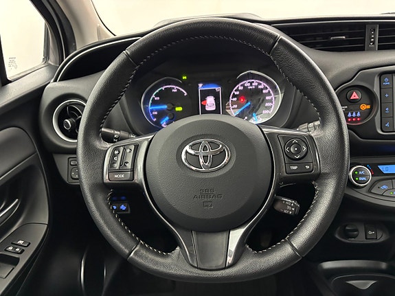 Toyota Yaris 18 of 22