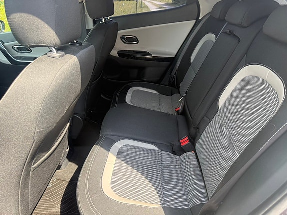 Kia Ceed 10 of 13