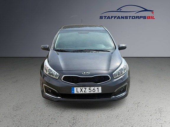 Kia Ceed 2 of 13