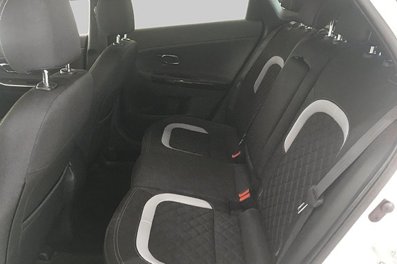 Kia Ceed 9 of 12