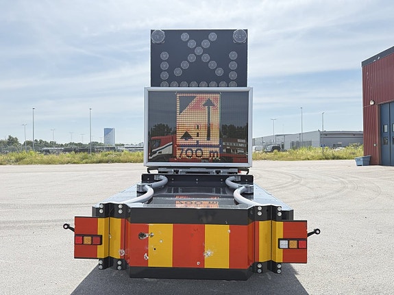 TMA-flak | Lastväxlarflak | MaxiSign och Verdegro via auktion 2 of 5