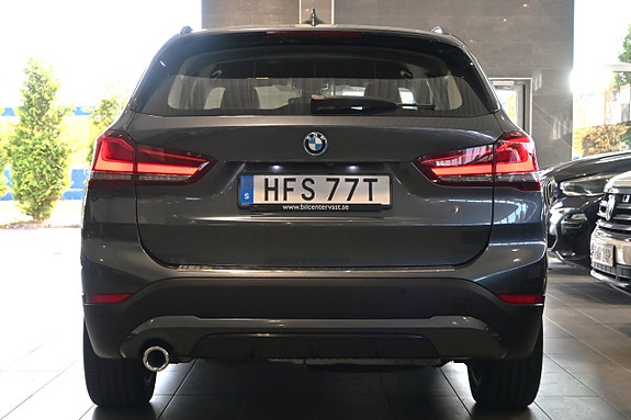 BMW X1 4 of 5