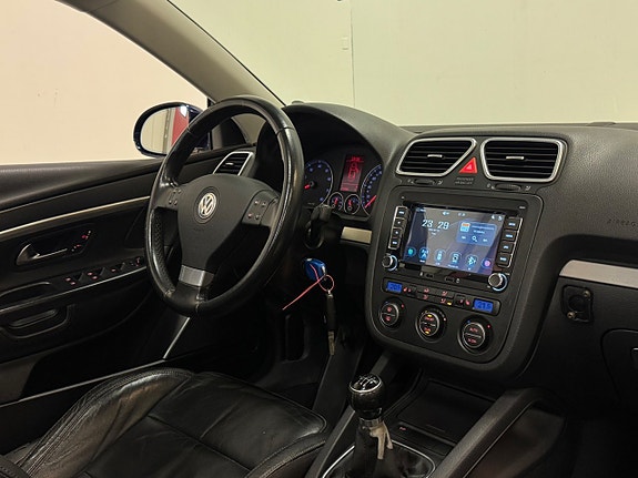 Volkswagen Eos 16 of 25