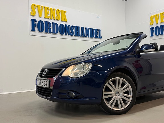 Volkswagen Eos 2 of 5
