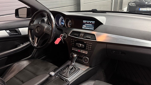 Mercedes-Benz C220 19 of 24