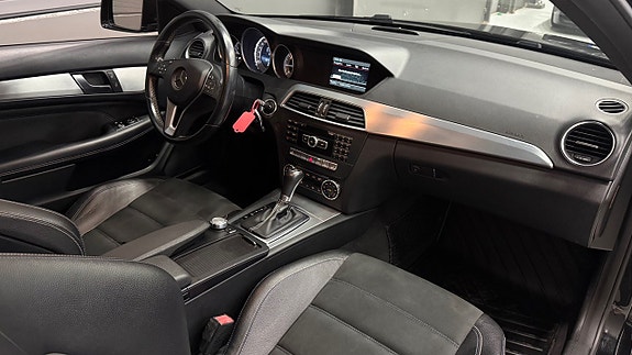 Mercedes-Benz C220 18 of 24