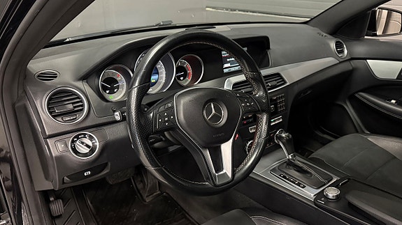 Mercedes-Benz C220 14 of 24