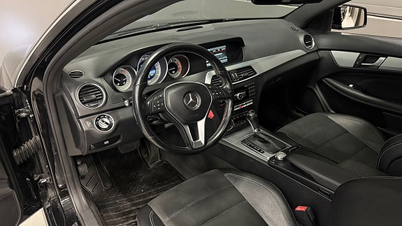 Mercedes-Benz C220 13 of 24