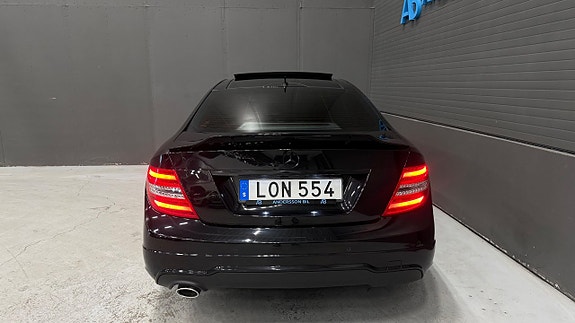 Mercedes-Benz C220 8 of 24