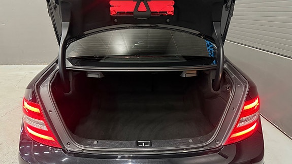 Mercedes-Benz C220 24 of 24