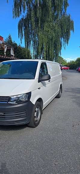 Volkswagen Transporter 2 of 5