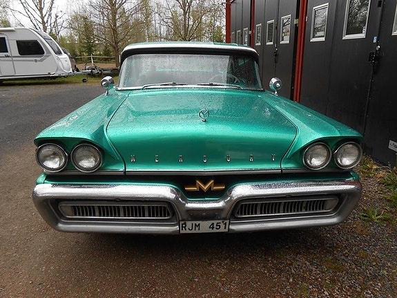 Mercury Commuter 3 of 5