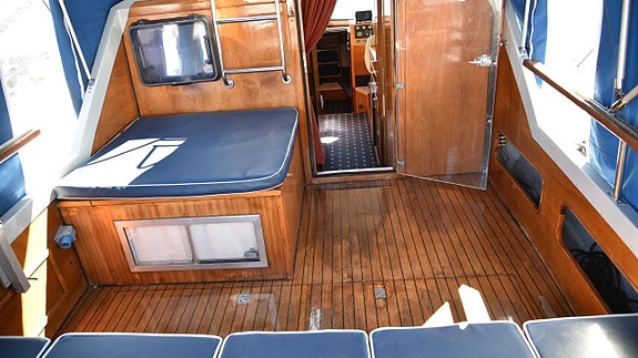 Parad 31 Fly. Volvo Penta KAD 300. Välutrustad! Bogpropeller 4 of 5