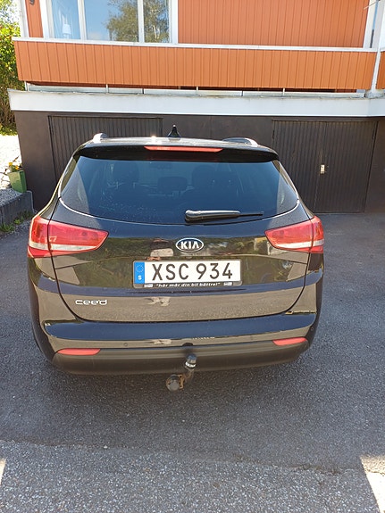 Kia Ceed 3 of 5