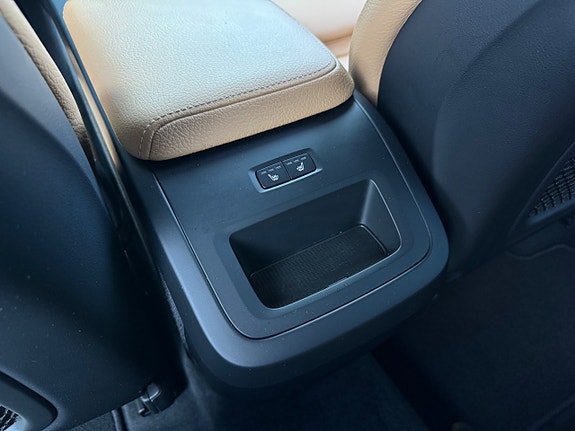 Volvo XC60 14 of 18
