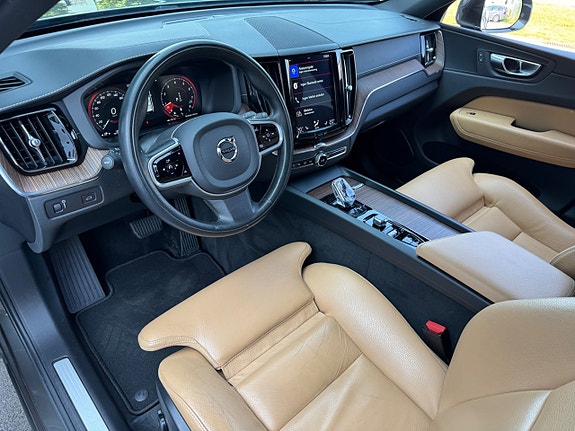 Volvo XC60 9 of 18