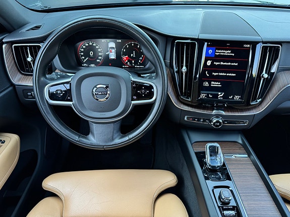 Volvo XC60 10 of 18